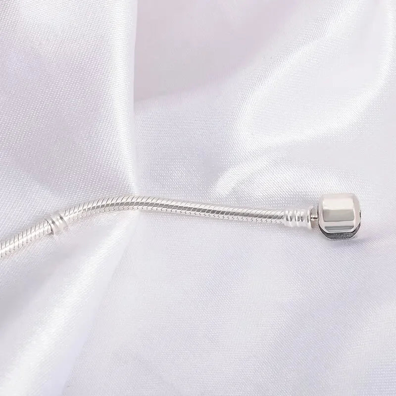 Handgefertigtes 925er Silberarmband – Eleganz in ihrer reinsten Form