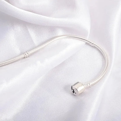 Handgefertigtes 925er Silberarmband – Eleganz in ihrer reinsten Form